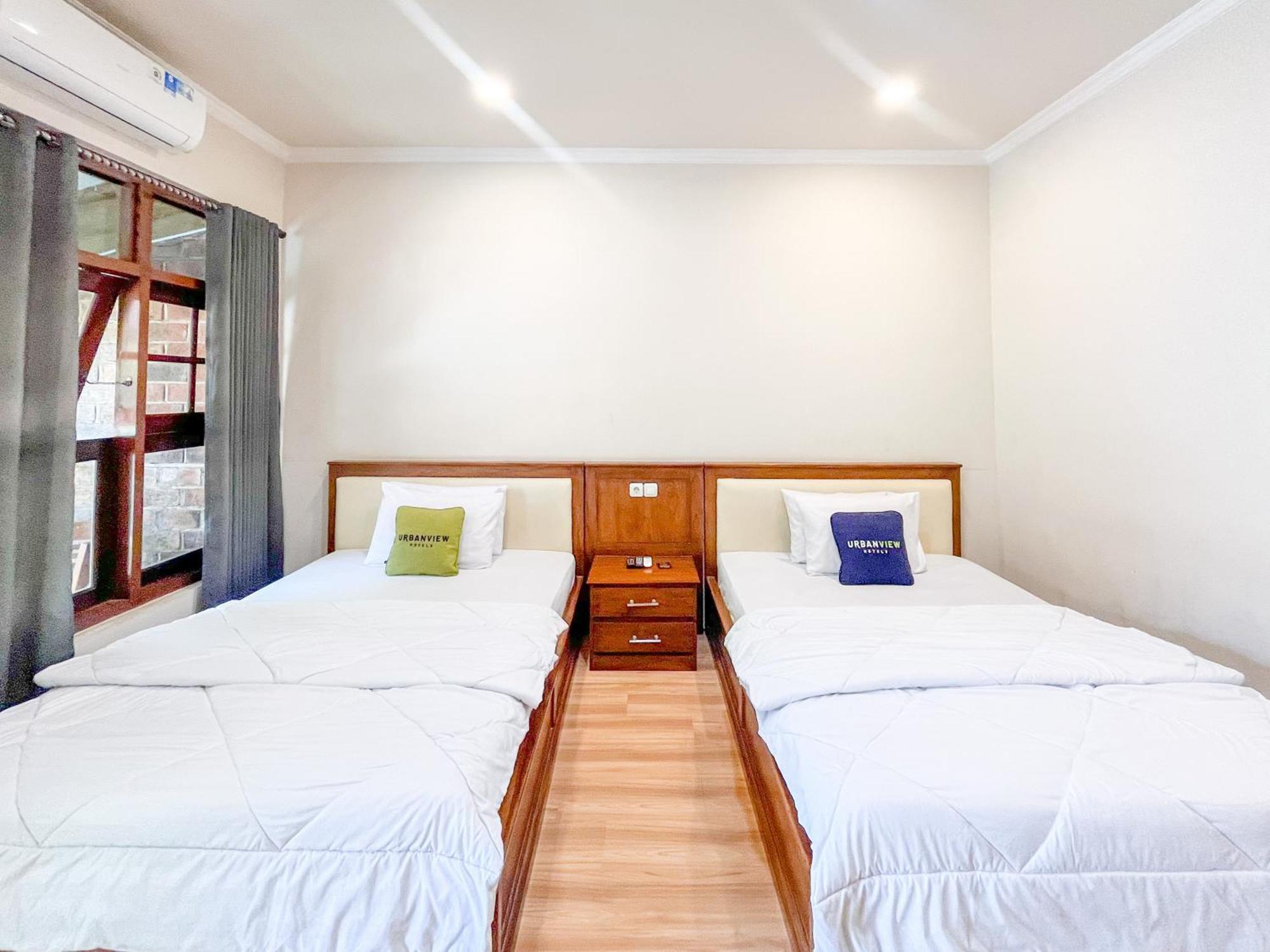 Urbanview Hotel Kumala Banyuwangi By Reddoorz 外观 照片