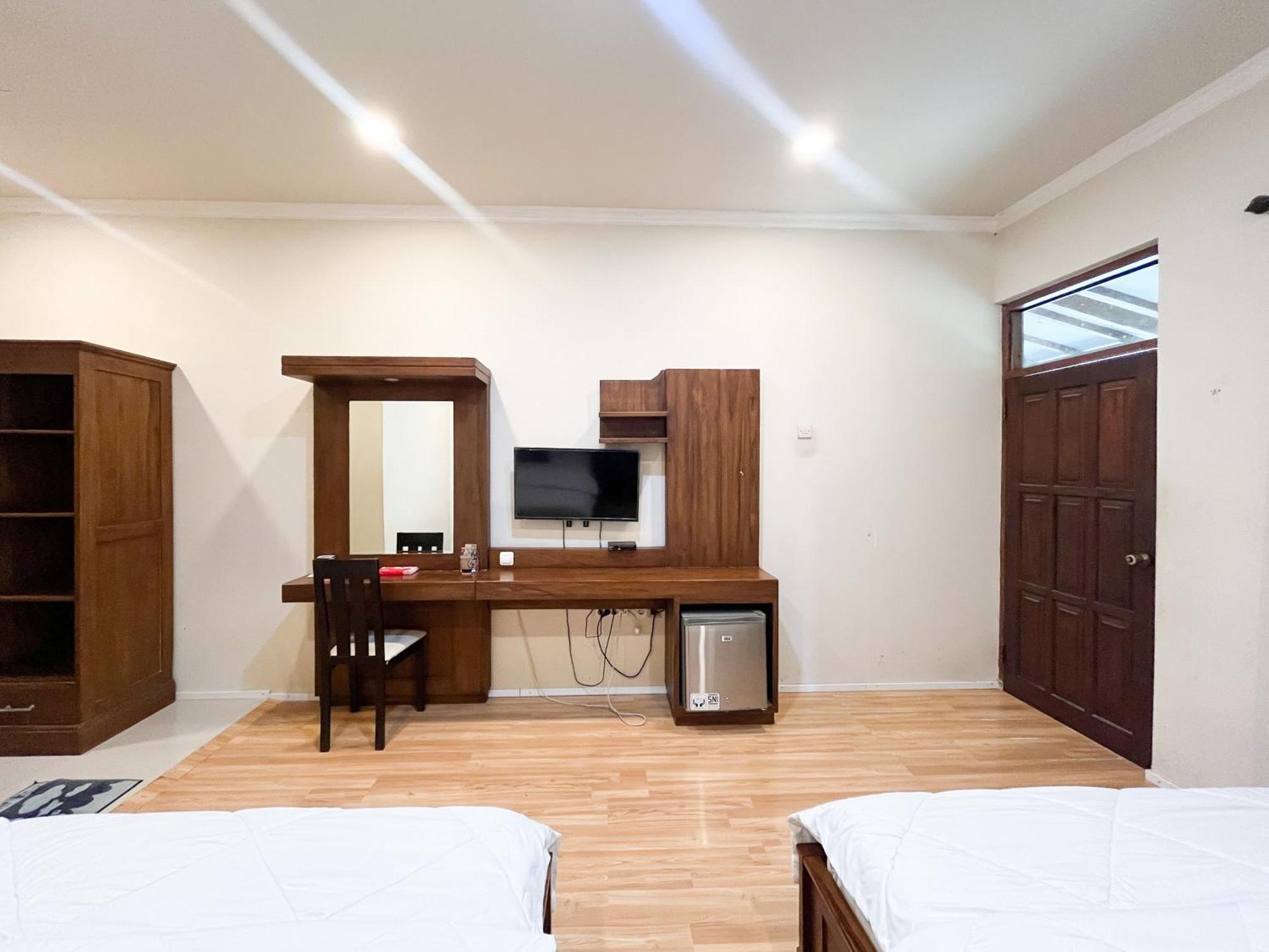 Urbanview Hotel Kumala Banyuwangi By Reddoorz 外观 照片