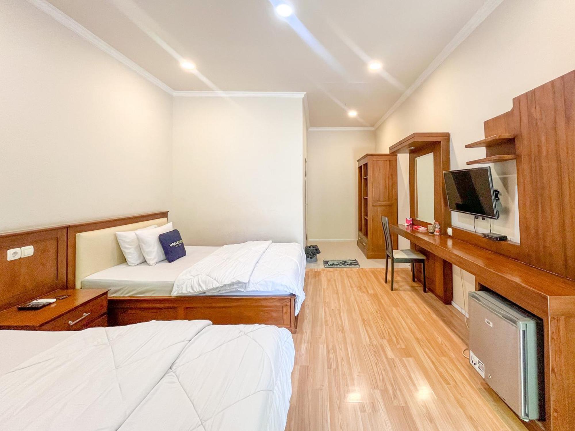 Urbanview Hotel Kumala Banyuwangi By Reddoorz 外观 照片