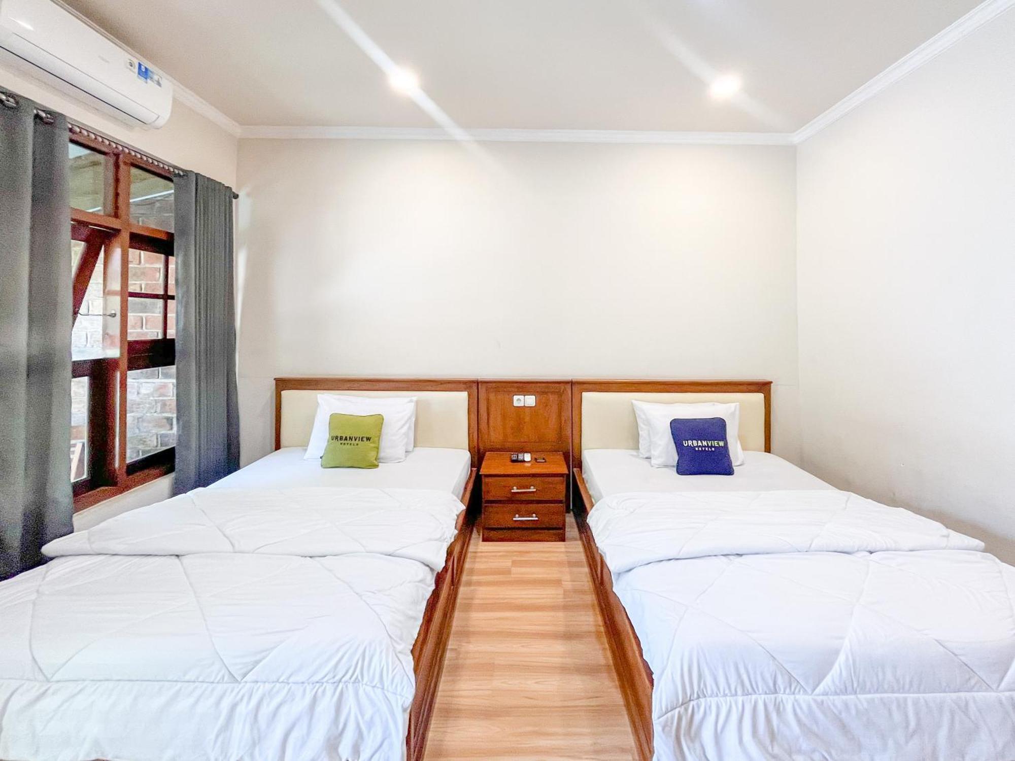 Urbanview Hotel Kumala Banyuwangi By Reddoorz 外观 照片