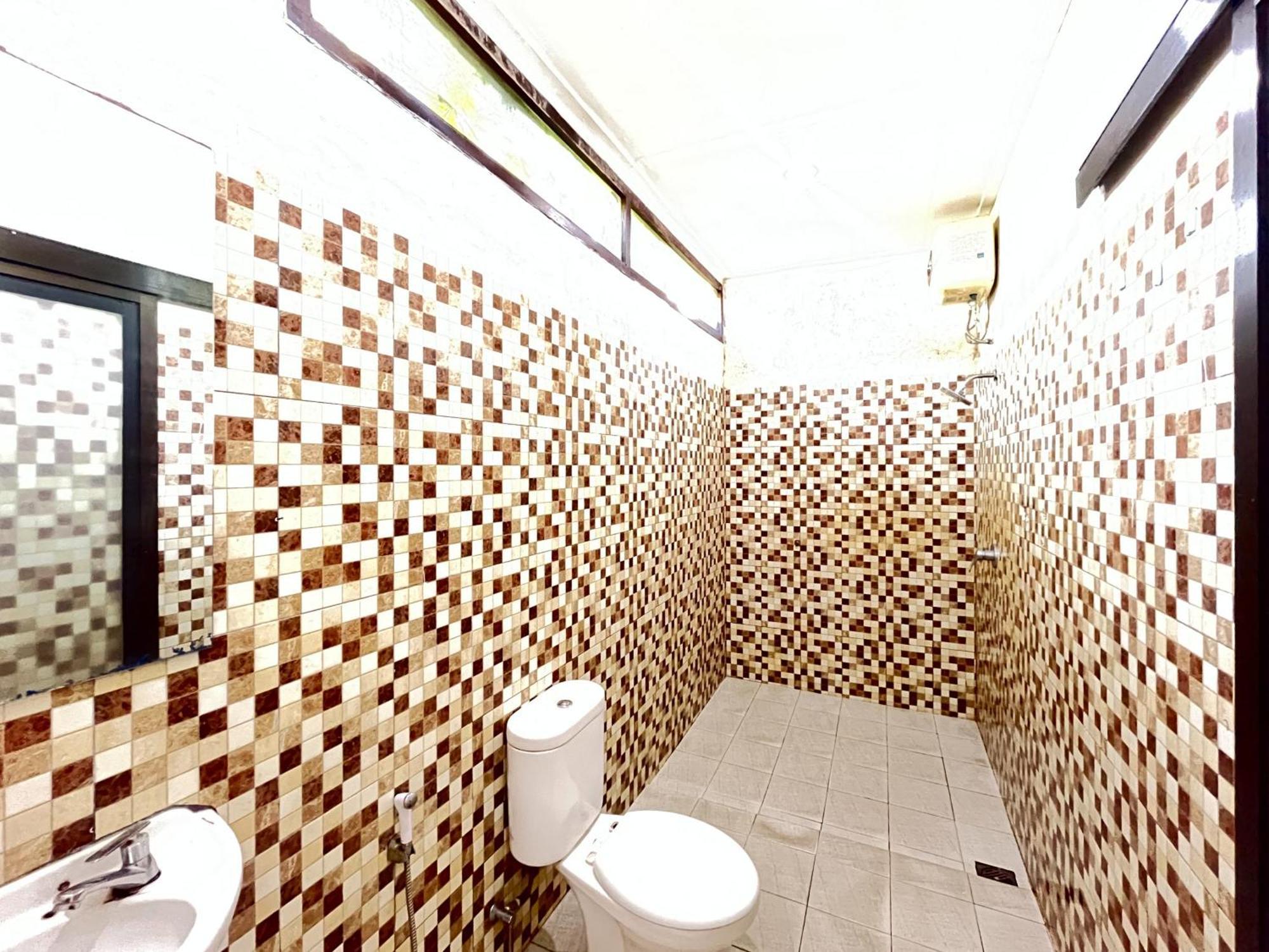 Urbanview Hotel Kumala Banyuwangi By Reddoorz 外观 照片