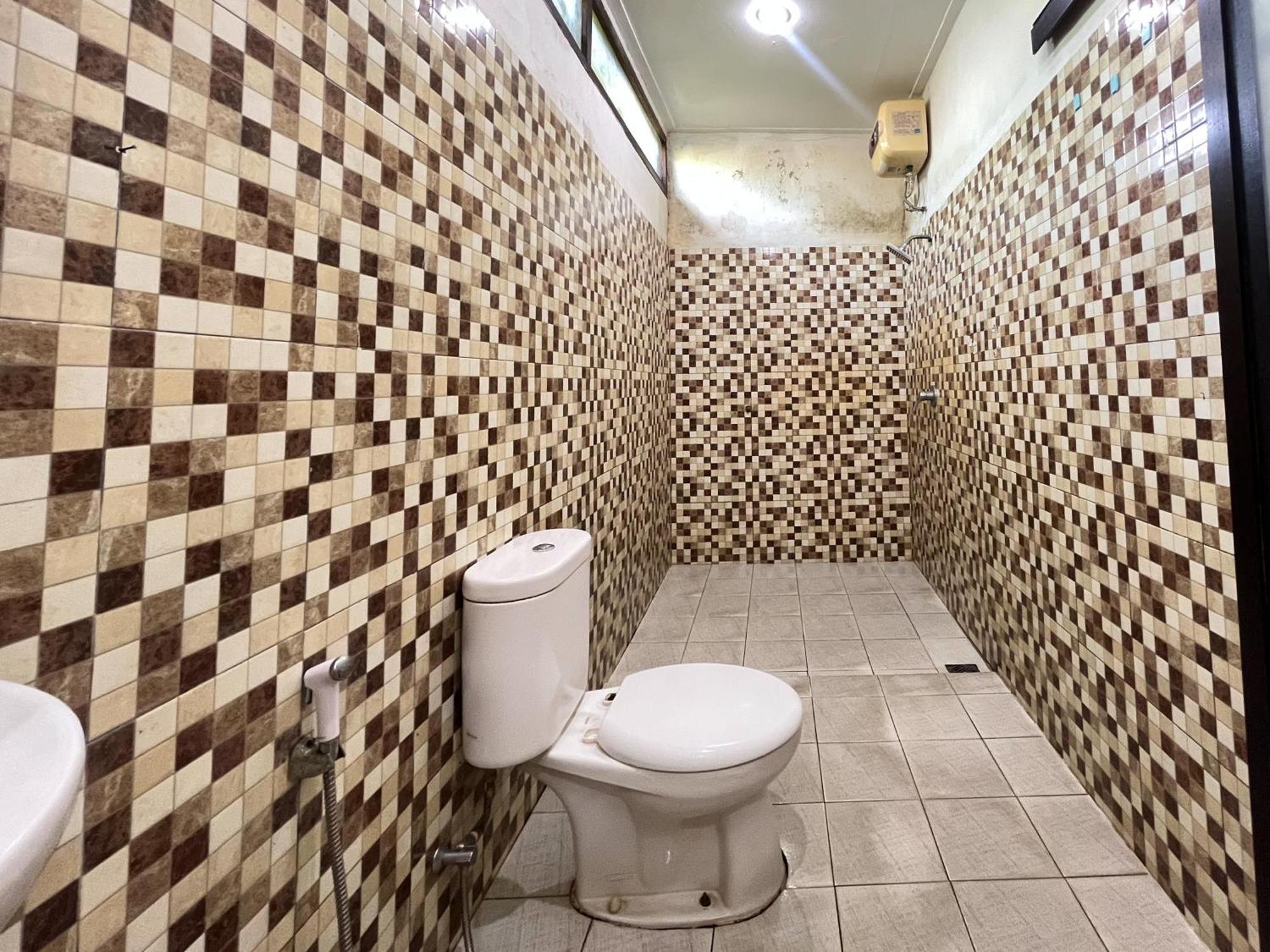 Urbanview Hotel Kumala Banyuwangi By Reddoorz 外观 照片