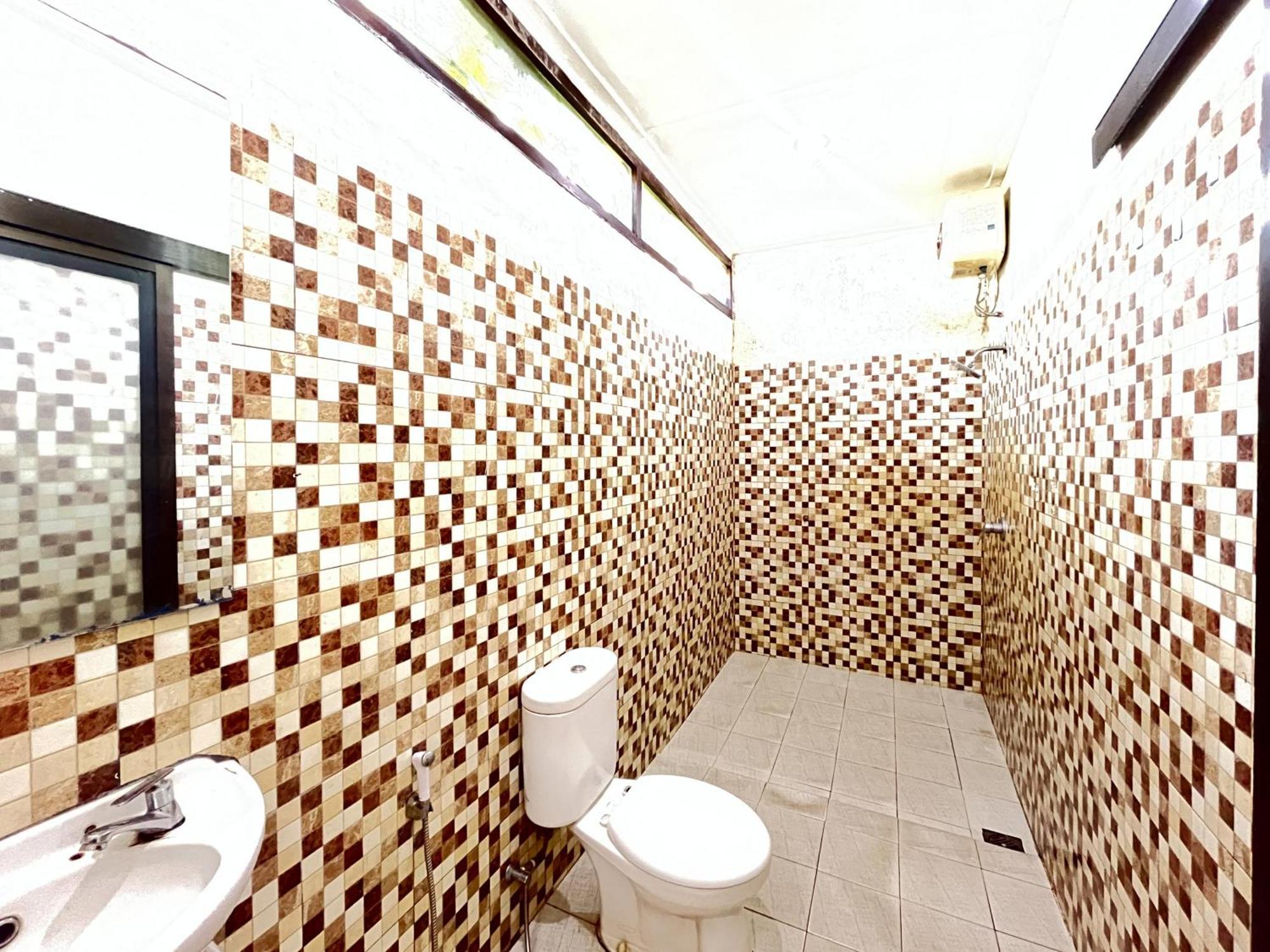 Urbanview Hotel Kumala Banyuwangi By Reddoorz 外观 照片