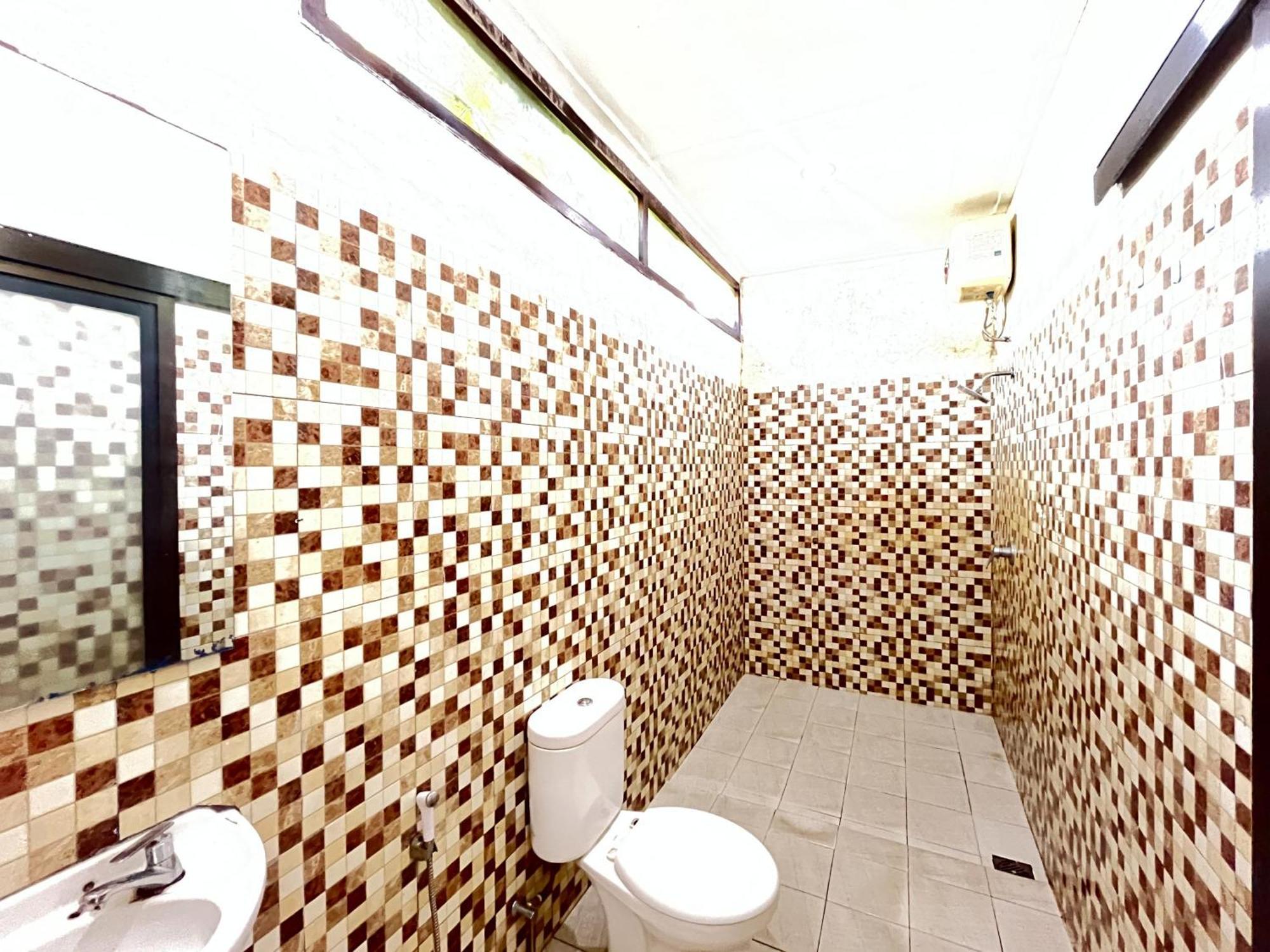 Urbanview Hotel Kumala Banyuwangi By Reddoorz 外观 照片